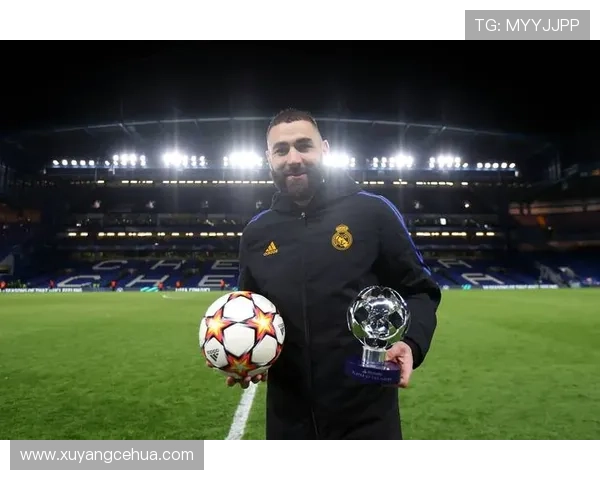 本泽马国家德比关键表现解析：对阵巴萨的经典时刻