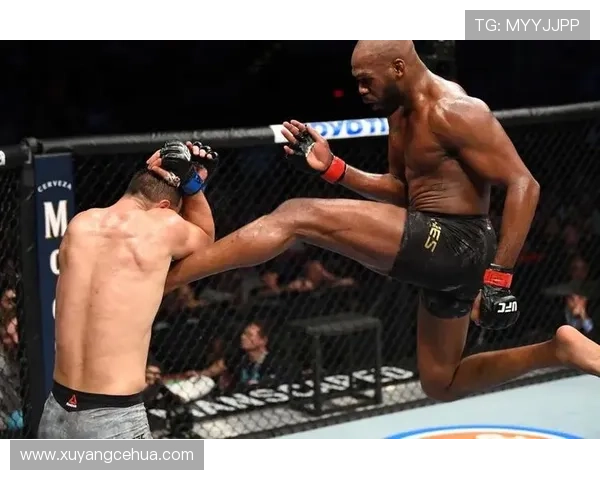 乔恩·琼斯赛场上霸气侧漏，私底下居然这么接地气？